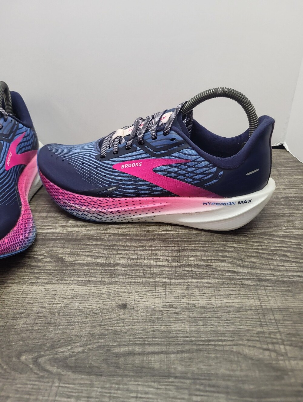 Brooks Hyperion Max Running Shoes Sneakers Blue Pink Women's Size 9 - Picture 2 of 10
